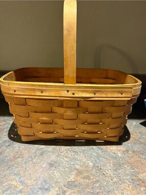 Longaberger Honey-Tone Woven Handle Basket 2002 with plastic liner
